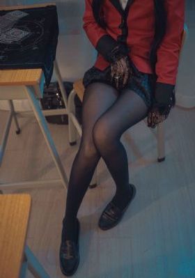 美女光屁屁露全身