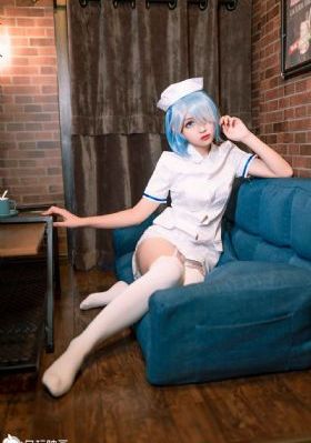 女s用玉足调教脚奴视频