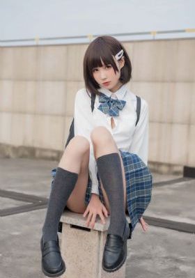 女女女