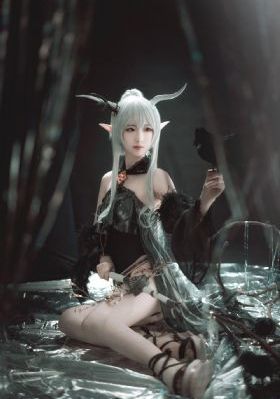 《年轻的母亲》