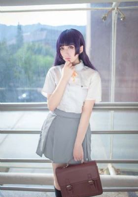特别的她